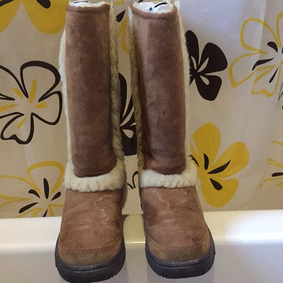 UGG Shoes - UGG SUNBURST TALL CHESTNUT BOOTS SIZE 7